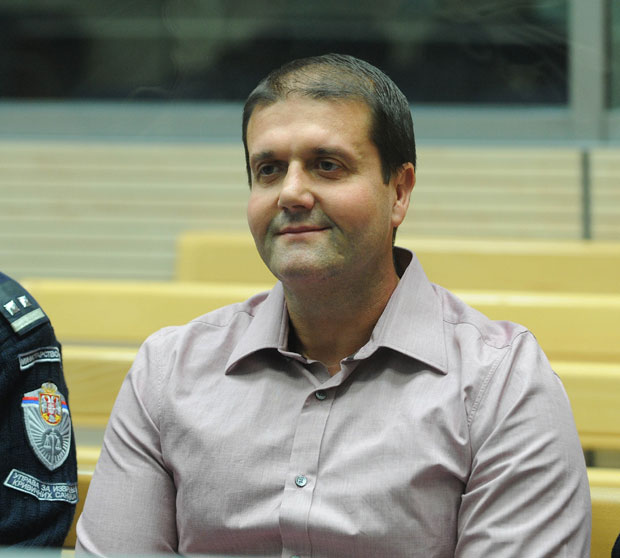 Очекује блажу пресуду и - треће дете: Дарко Шарић у судници не скида осмех